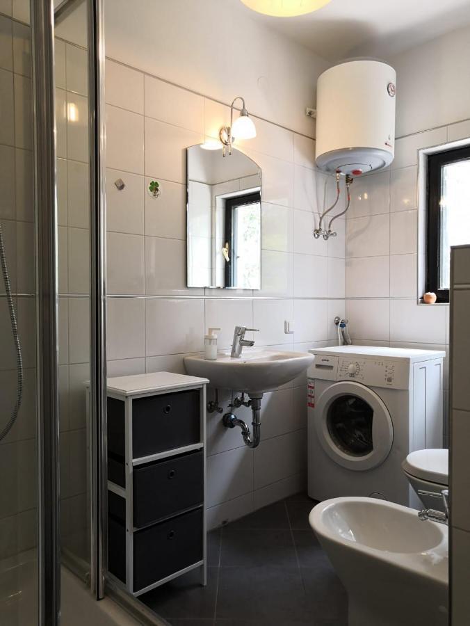 Apartment Fera Селине Екстериор снимка