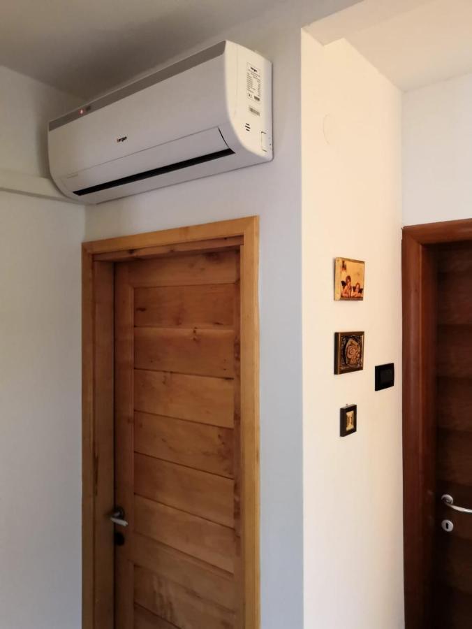 Apartment Fera Селине Екстериор снимка